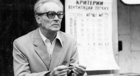 Konstantin Buteyko tijdens een lezing